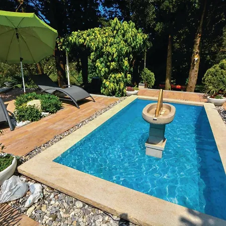 2 Bedroom Awesome In Daire