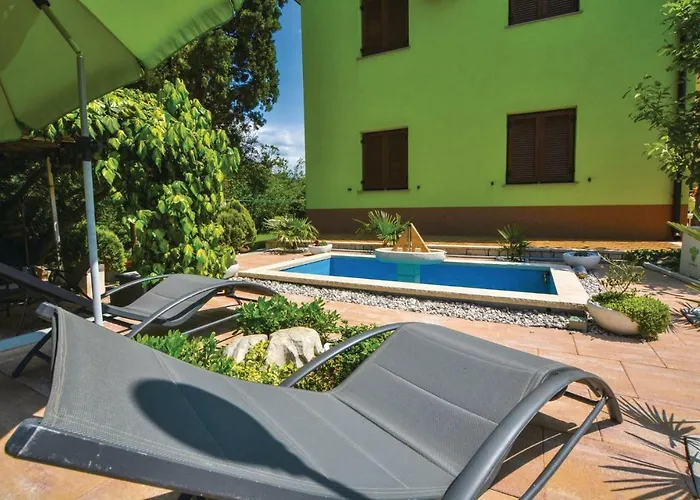 2 Bedroom Awesome In *